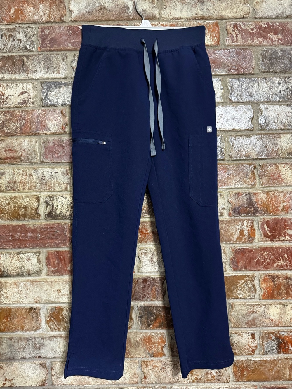 FIGS Womens Navy Drawstring scrubs with Gray Ties YOLA YOGA